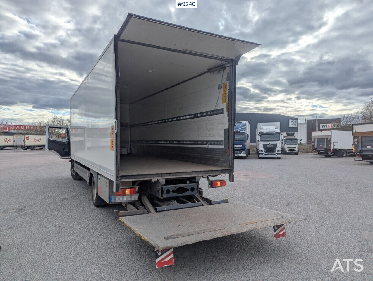 Box Truck Mercedes-Benz Atego with tail lift (SEE VIDEO) - Box truck: picture 3 Box Truck Mercedes-Benz Atego with tail lift (SEE VIDEO) - Box truck: picture 3