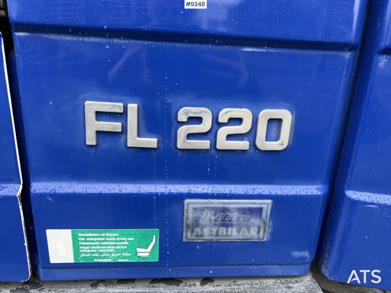 Box truck Box Truck Volvo FL6 4X2 with tail lift: picture 14