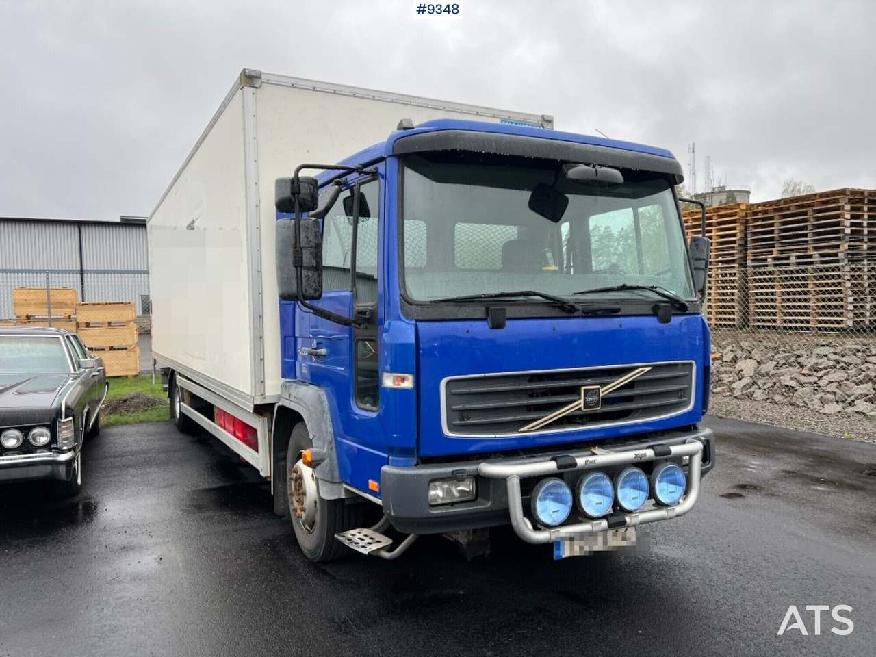 Box truck Box Truck Volvo FL6 4X2 with tail lift: picture 8