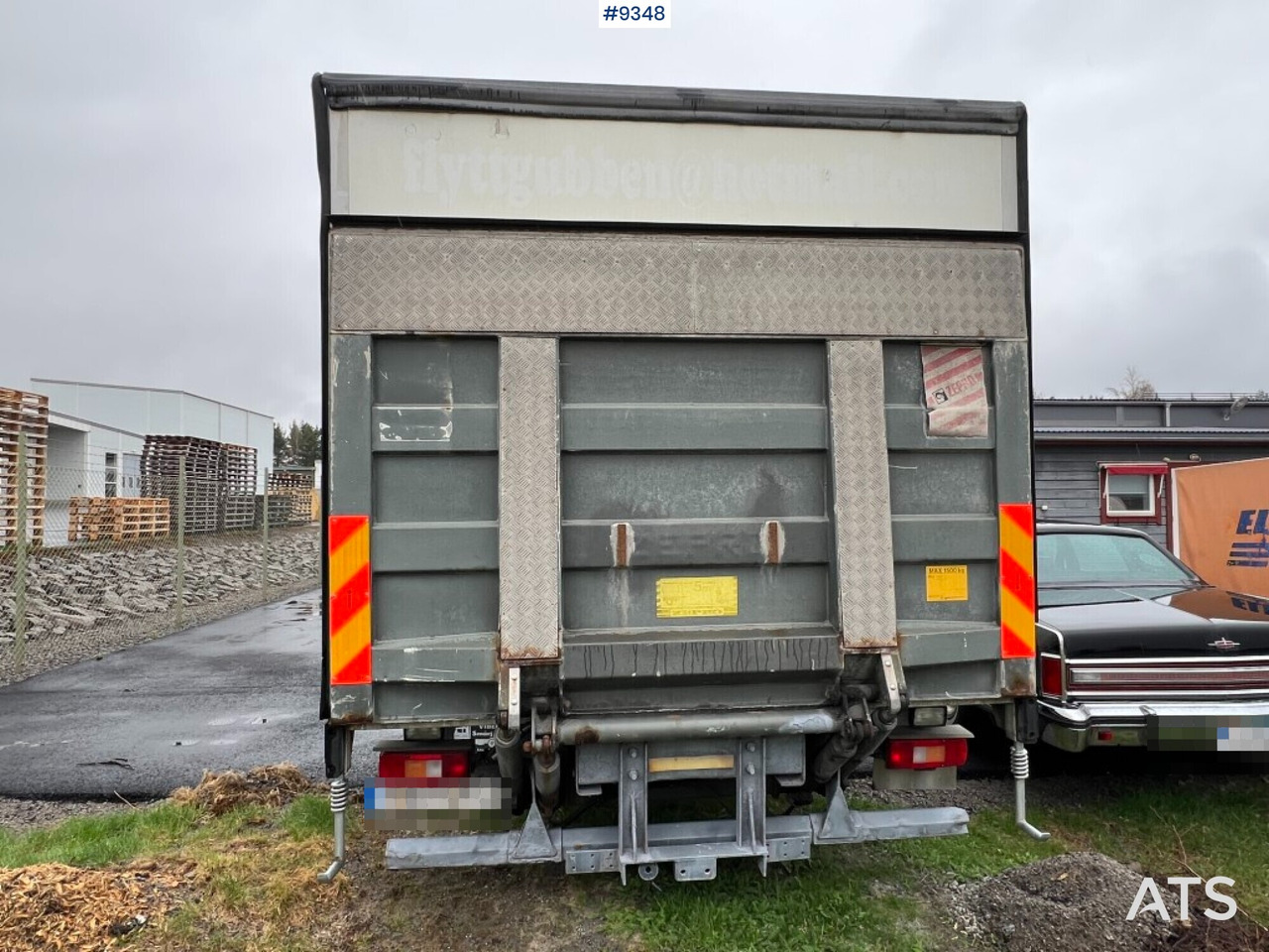 Box truck Box Truck Volvo FL6 4X2 with tail lift: picture 10