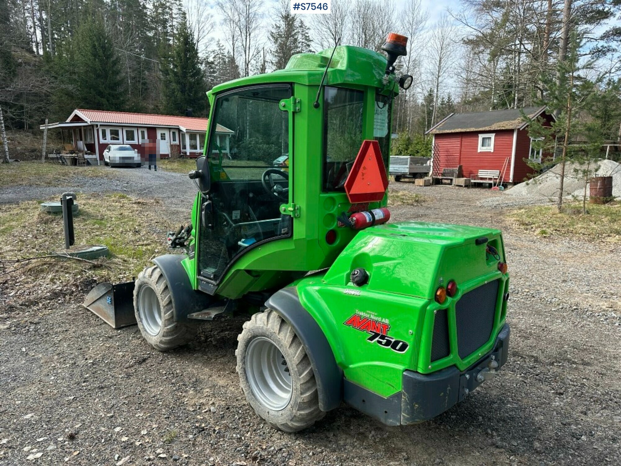 COMPACT LOADER, AVANT 750, WITH MANY TOOLS (SEE VIDEO) - Compact loader: picture 3 COMPACT LOADER, AVANT 750, WITH MANY TOOLS (SEE VIDEO) - Compact loader: picture 3
