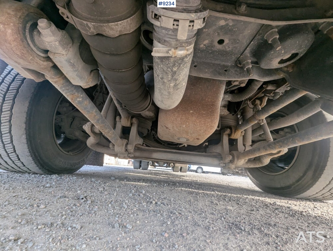 Dropside/ Flatbed truck, Crane truck Crane Truck Volvo FM 330 4X2 with tail lift: picture 20 Dropside/ Flatbed truck, Crane truck Crane Truck Volvo FM 330 4X2 with tail lift: picture 20