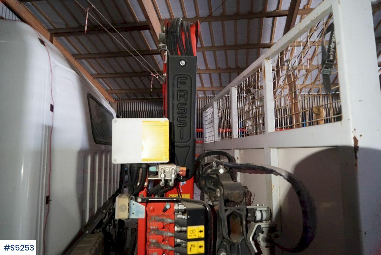 Crane truck Crane truck with flat Mitsubishi Canter 7C15: picture 14