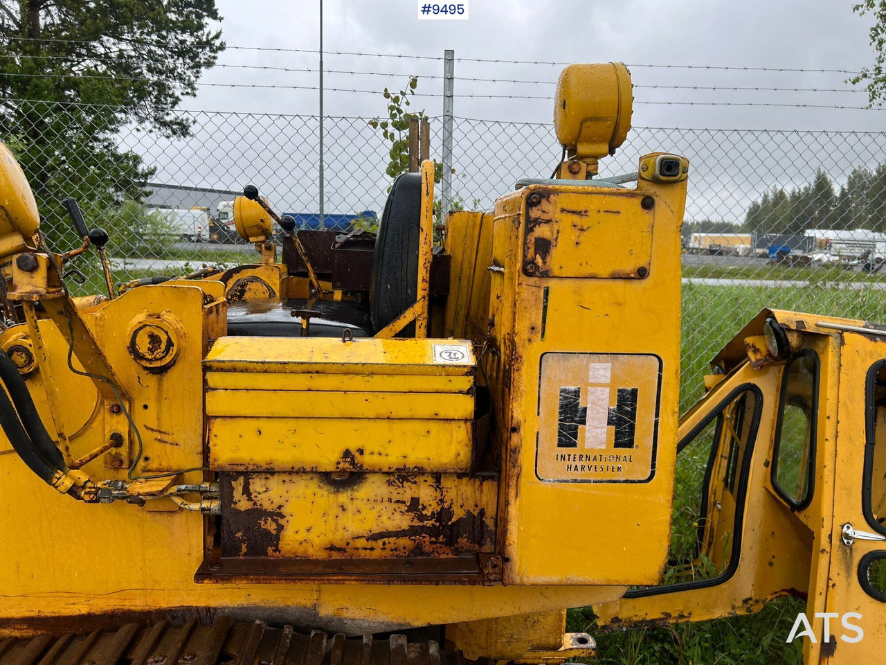 Bulldozer Crawler dozer INTERNATIONAL L125: picture 9