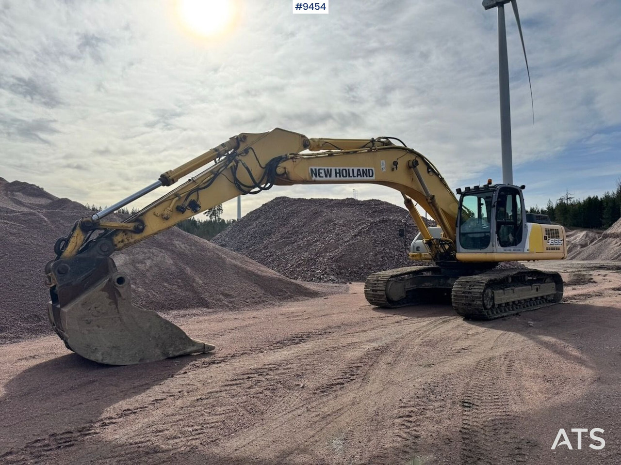 Excavator New Holland E385 - Crawler excavator: picture 1 Excavator New Holland E385 - Crawler excavator: picture 1