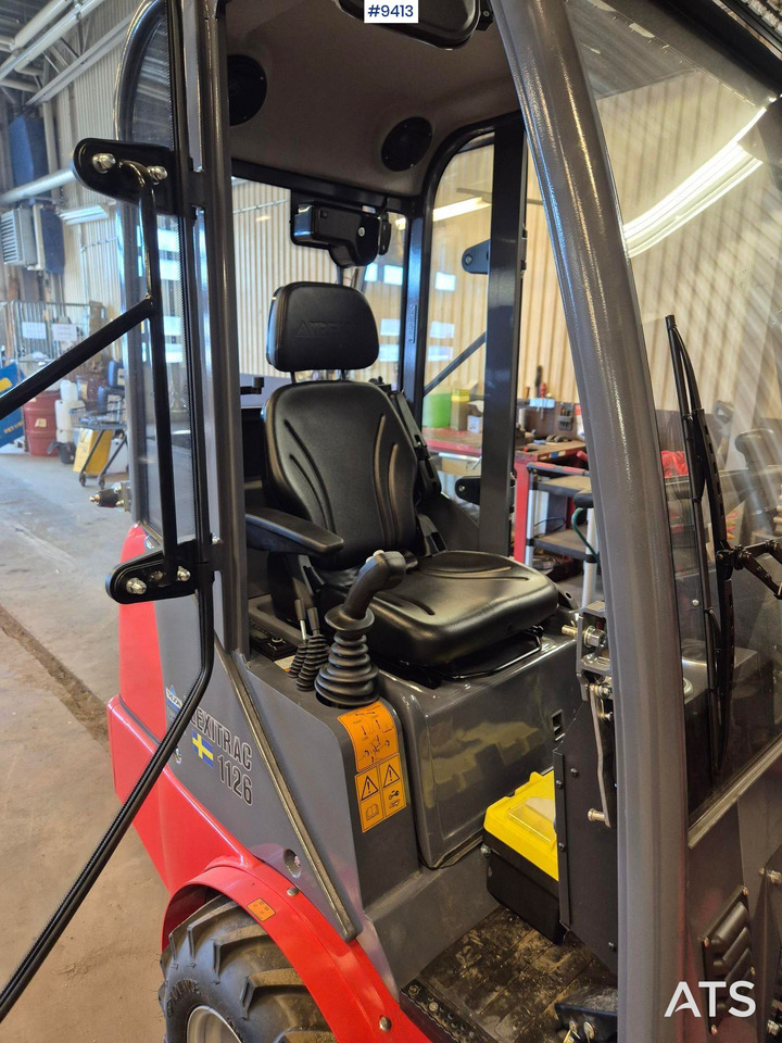 FLEXITRAC 1126 Skid steer loader with only 7 hours - Compact loader: picture 3 FLEXITRAC 1126 Skid steer loader with only 7 hours - Compact loader: picture 3