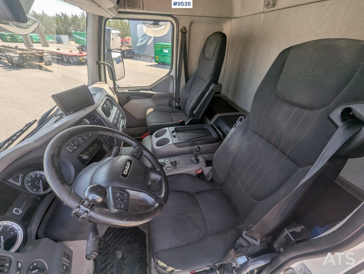 Hooklift Truck Daf FA LF260I - Hook lift truck: picture 5 Hooklift Truck Daf FA LF260I - Hook lift truck: picture 5