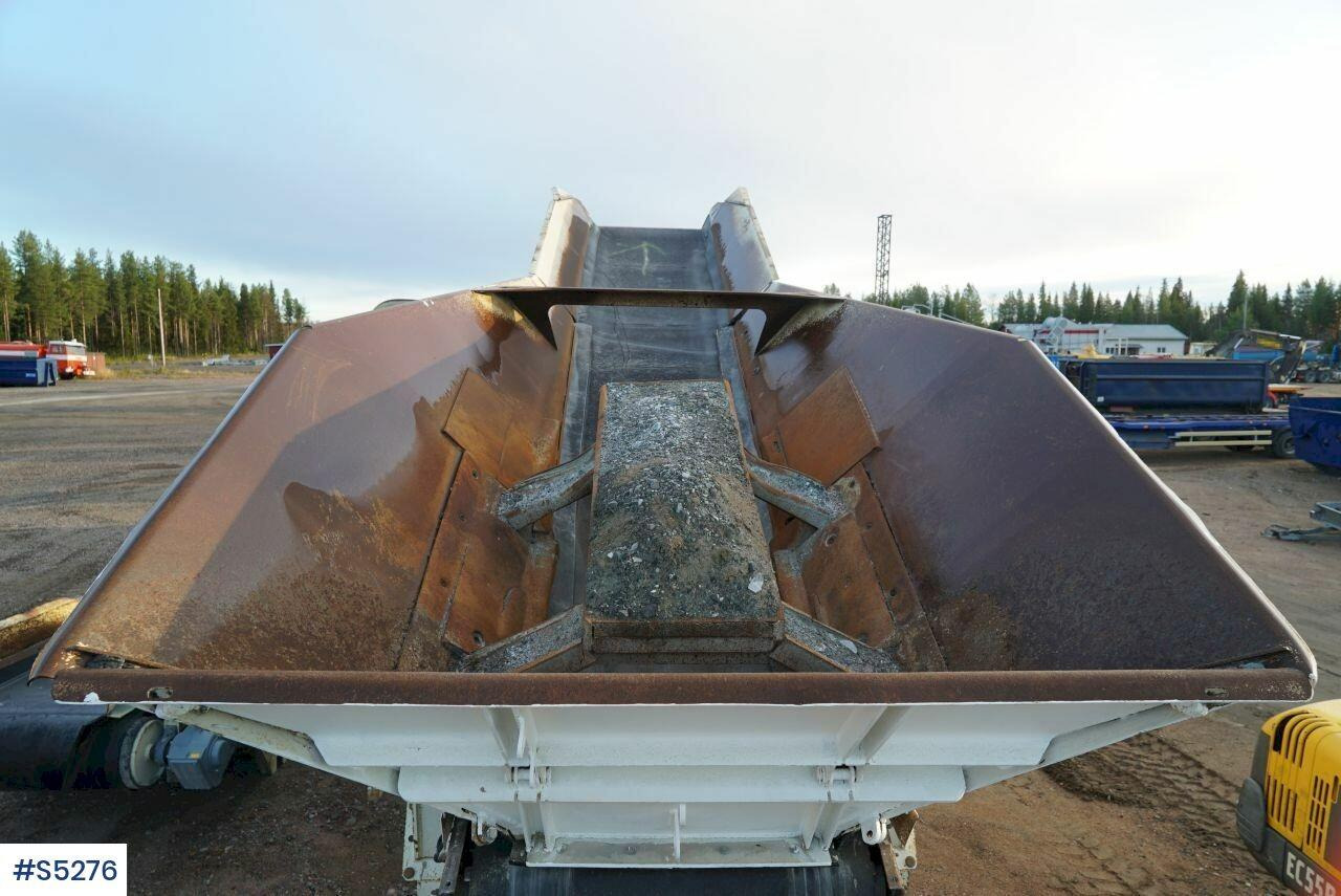 Metso Lokotrack LT 300HP Crusher on tracks - Crusher: picture 5 Metso Lokotrack LT 300HP Crusher on tracks - Crusher: picture 5