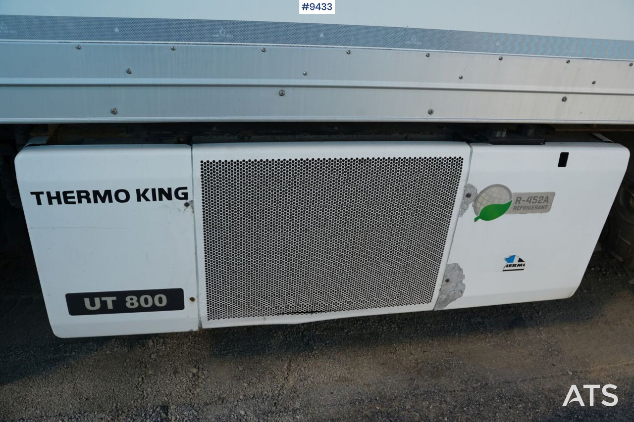 Refrigerator truck Refrigerated Box truck Mercedes Antos with tail lift (SEE VIDEO): picture 13