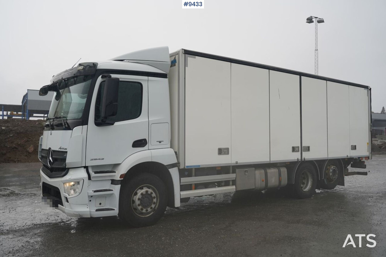 Refrigerated Box truck Mercedes Antos with tail lift (SEE VIDEO) - Refrigerator truck: picture 3 Refrigerated Box truck Mercedes Antos with tail lift (SEE VIDEO) - Refrigerator truck: picture 3