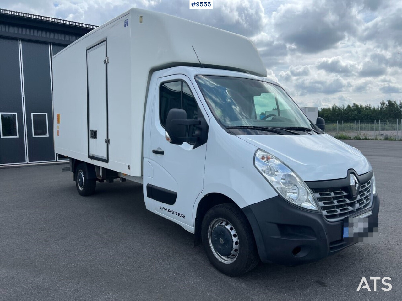 Renault Master with tail lift - Box van: picture 2 Renault Master with tail lift - Box van: picture 2