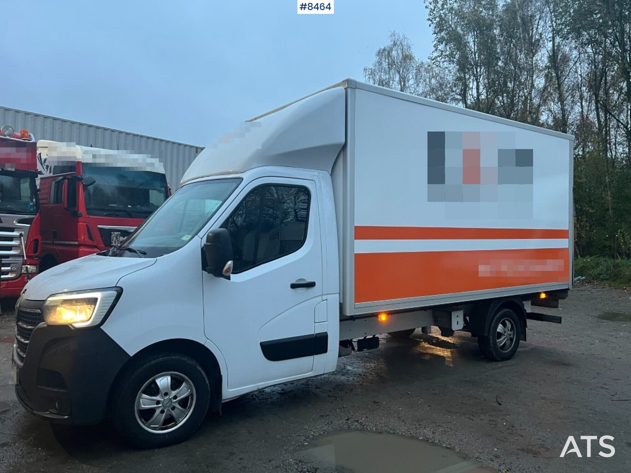 Renault master with tail lift - Box van: picture 1 Renault master with tail lift - Box van: picture 1