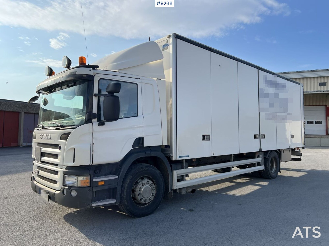 Scania P280 Van with tailgate lift - Box truck: picture 1 Scania P280 Van with tailgate lift - Box truck: picture 1