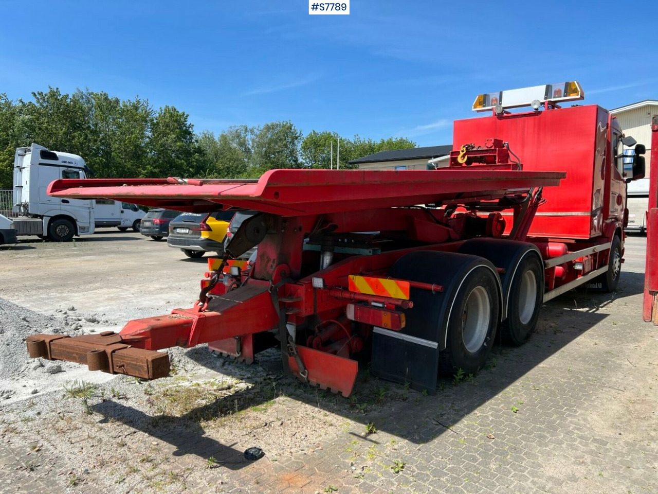 Tow truck with suspension device SCANIA R144 6X4 - Tow truck: picture 2 Tow truck with suspension device SCANIA R144 6X4 - Tow truck: picture 2