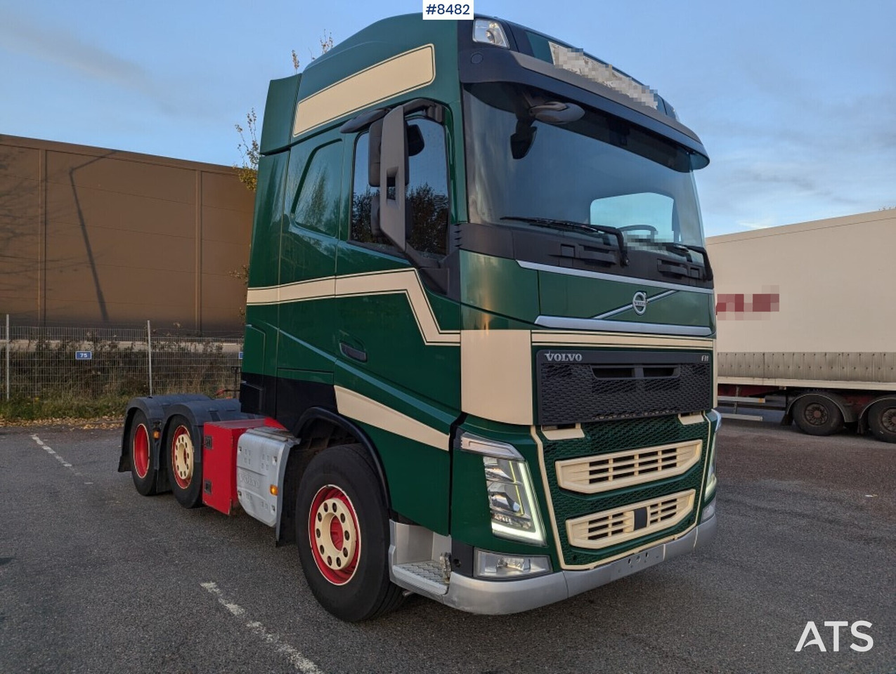 Tractor Unit Volvo FH460 Pusher - Tractor unit: picture 2 Tractor Unit Volvo FH460 Pusher - Tractor unit: picture 2