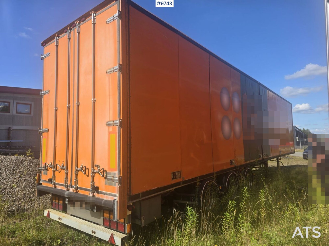 Trailer Ekeri Openable right side - Closed box semi-trailer: picture 1 Trailer Ekeri Openable right side - Closed box semi-trailer: picture 1
