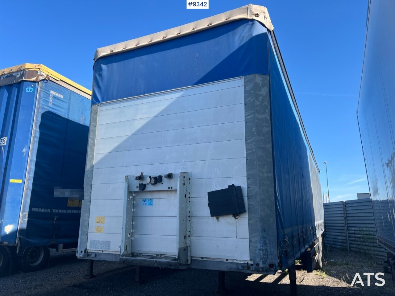 Trailer SCHMITZ CARGOBULL - Curtainsider semi-trailer: picture 1 Trailer SCHMITZ CARGOBULL - Curtainsider semi-trailer: picture 1