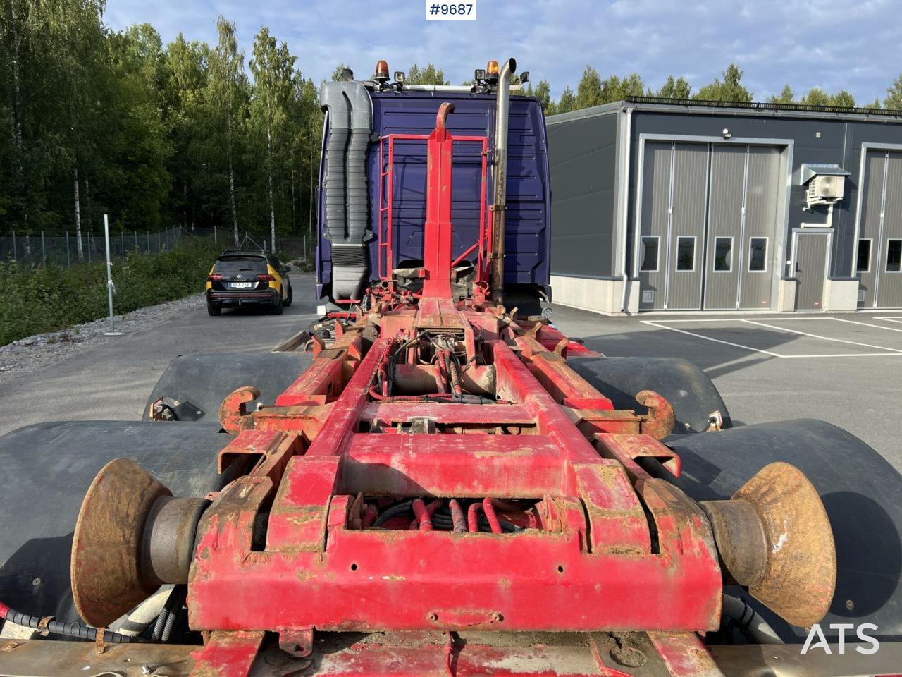 VOLVO FM-380 6*2 Truck with swap body (VIDEO) - Hook lift truck: picture 5 VOLVO FM-380 6*2 Truck with swap body (VIDEO) - Hook lift truck: picture 5