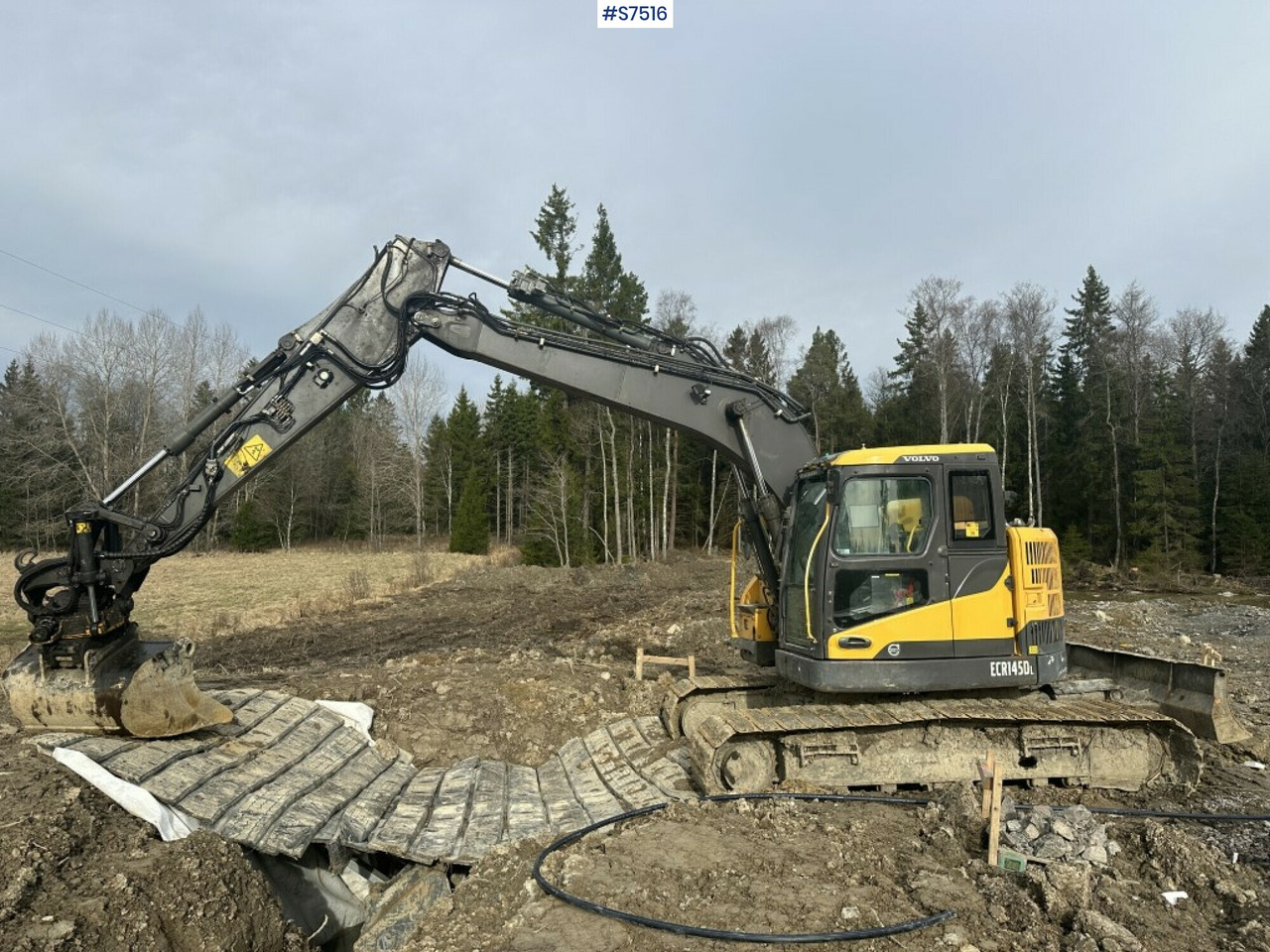 Volvo ECR145DL Crawler excavator with rotor and buckets - Crawler excavator: picture 2 Volvo ECR145DL Crawler excavator with rotor and buckets - Crawler excavator: picture 2