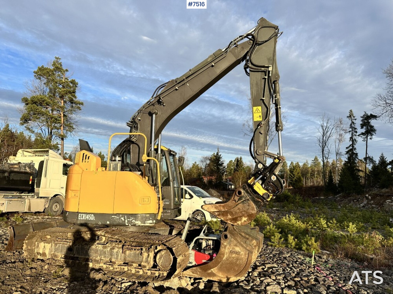 Volvo ECR145DL Crawler excavator with rotor and buckets - Crawler excavator: picture 1 Volvo ECR145DL Crawler excavator with rotor and buckets - Crawler excavator: picture 1