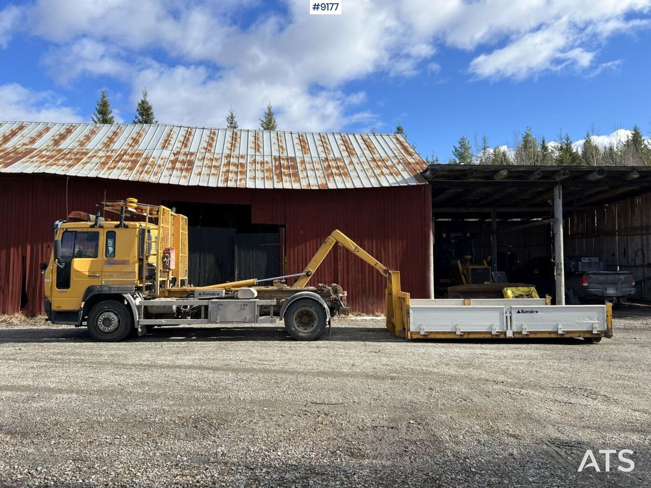 Volvo FL614 4X2 Swap Body Truck with Flatbed - Hook lift truck: picture 2 Volvo FL614 4X2 Swap Body Truck with Flatbed - Hook lift truck: picture 2