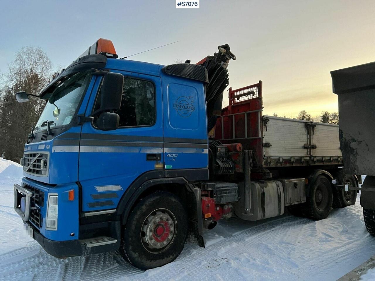 Volvo FM 400 6*2 Crane Truck with tiltable flatbed Palfinger PK16502 - Crane truck: picture 1 Volvo FM 400 6*2 Crane Truck with tiltable flatbed Palfinger PK16502 - Crane truck: picture 1
