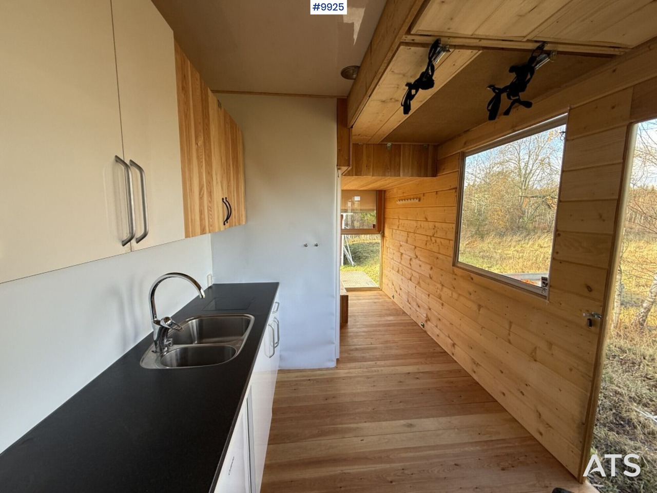 Box truck, Camper Volvo FM9 4X2 Recreational Vehicle (RV): picture 24 Box truck, Camper Volvo FM9 4X2 Recreational Vehicle (RV): picture 24