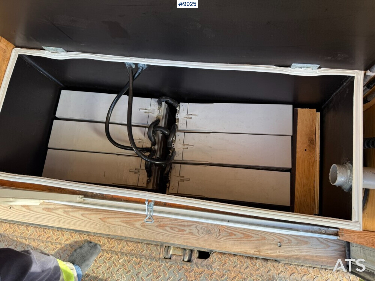 Box truck, Camper Volvo FM9 4X2 Recreational Vehicle (RV): picture 10 Box truck, Camper Volvo FM9 4X2 Recreational Vehicle (RV): picture 10