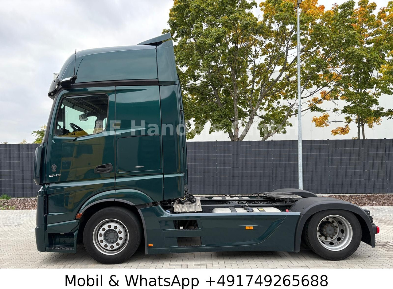 Mercedes-Benz Actros V 1843 L LL LowDeck *Retarder/ACC/2xTank - Tractor unit: picture 2 Mercedes-Benz Actros V 1843 L LL LowDeck *Retarder/ACC/2xTank - Tractor unit: picture 2