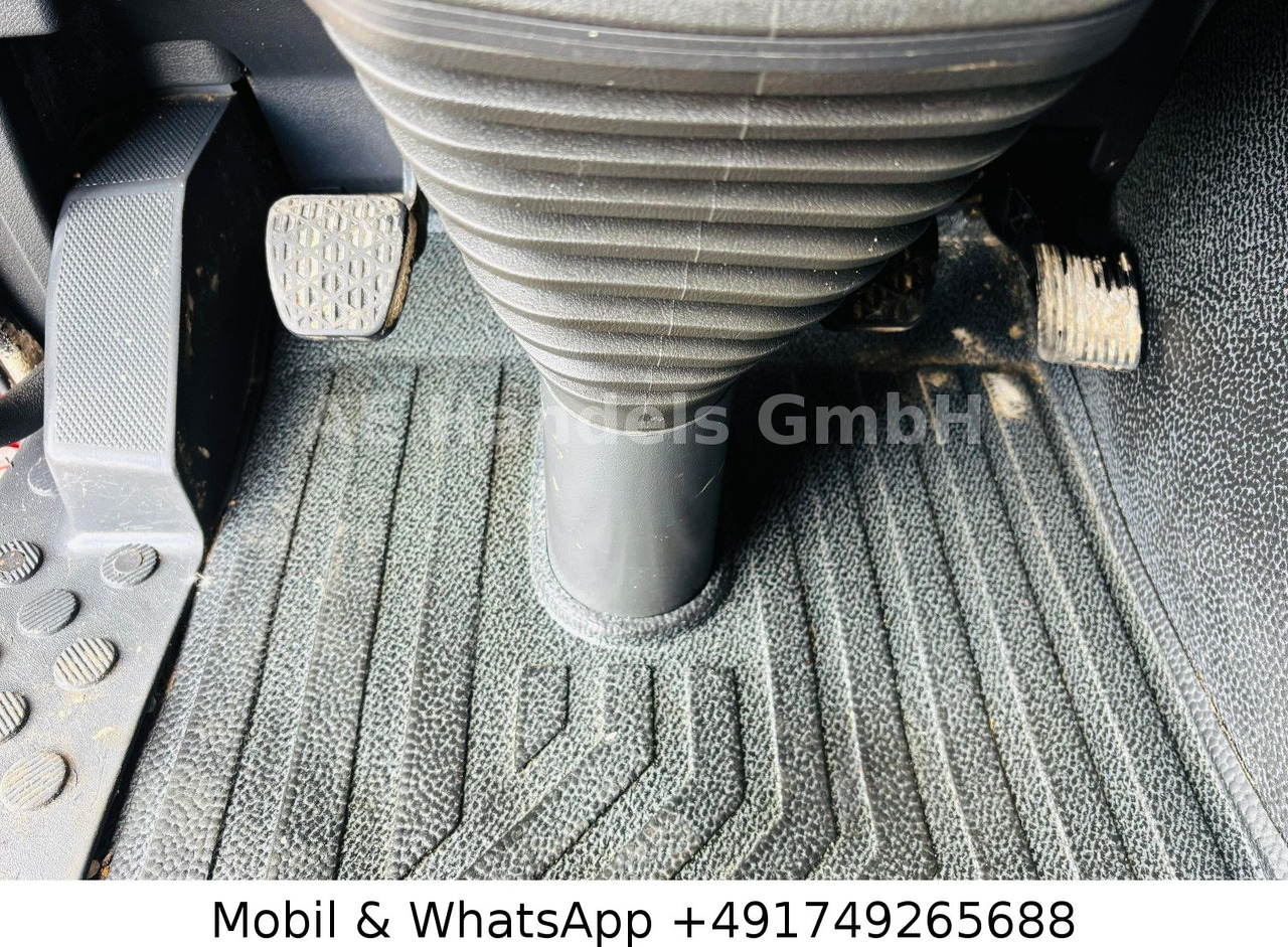 Lease a  Mercedes-Benz Actros MP3 3348 6x6 BB Bindemittelstreuer*Kamera Mercedes-Benz Actros MP3 3348 6x6 BB Bindemittelstreuer*Kamera: picture 24