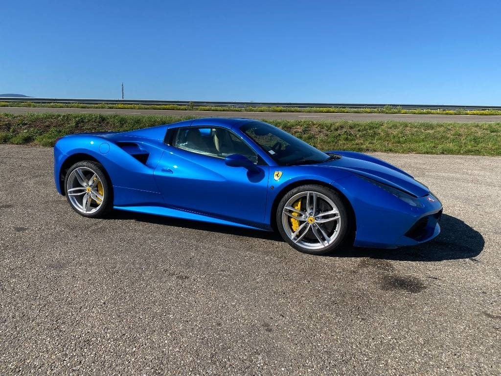 Ferrari 488 SPIDER -Carte Grise Française endommagé - Convertible: picture 4 Ferrari 488 SPIDER -Carte Grise Française endommagé - Convertible: picture 4