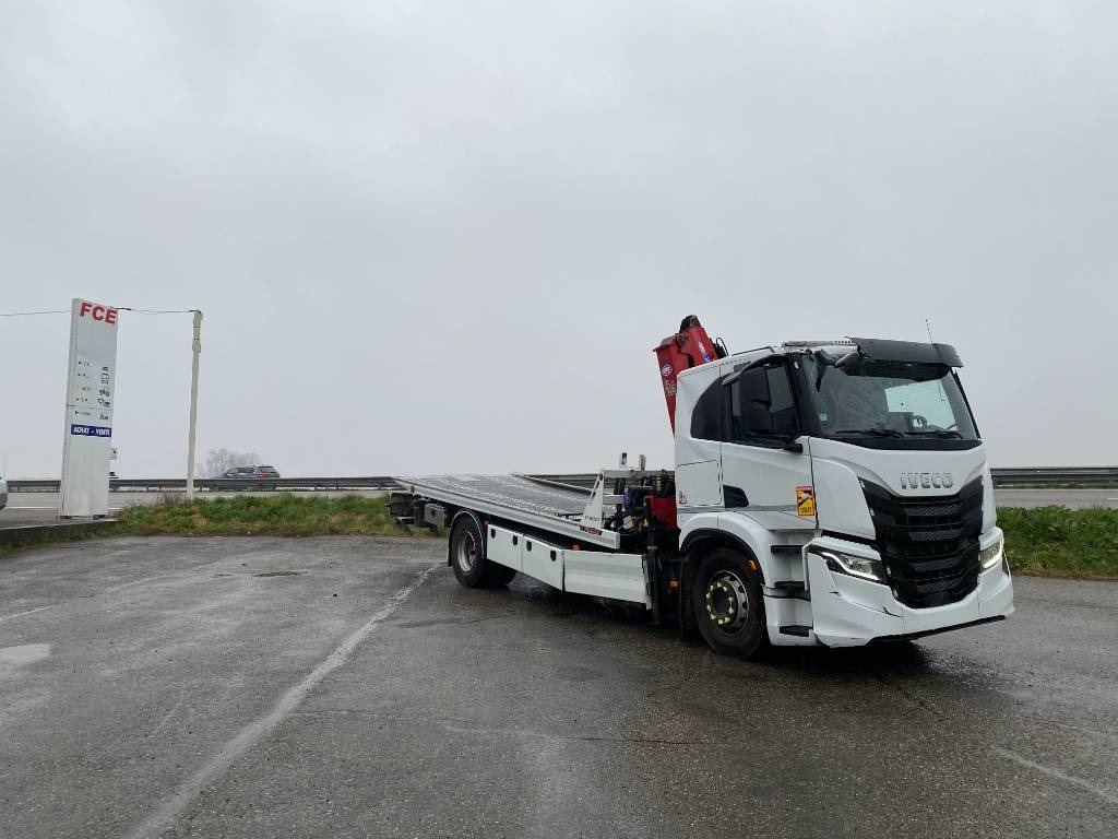 Iveco S WAY480 /FIAULT PF60 +GRUE HMF endommagée - Tow truck: picture 4 Iveco S WAY480 /FIAULT PF60 +GRUE HMF endommagée - Tow truck: picture 4