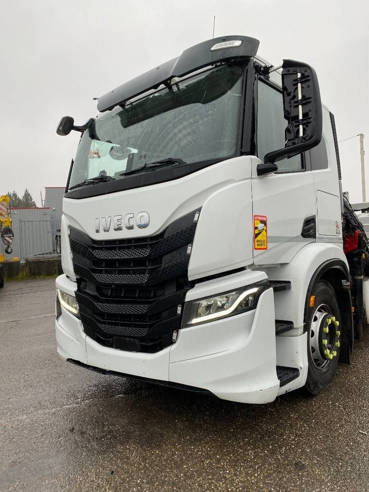 Tow truck Iveco S WAY480 /FIAULT PF60 +GRUE HMF endommagée: picture 17
