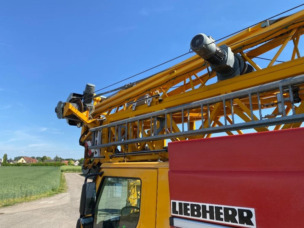 Self-erecting tower crane Liebherr MK 88 Certificat CE / 1er Main endommagée: picture 24