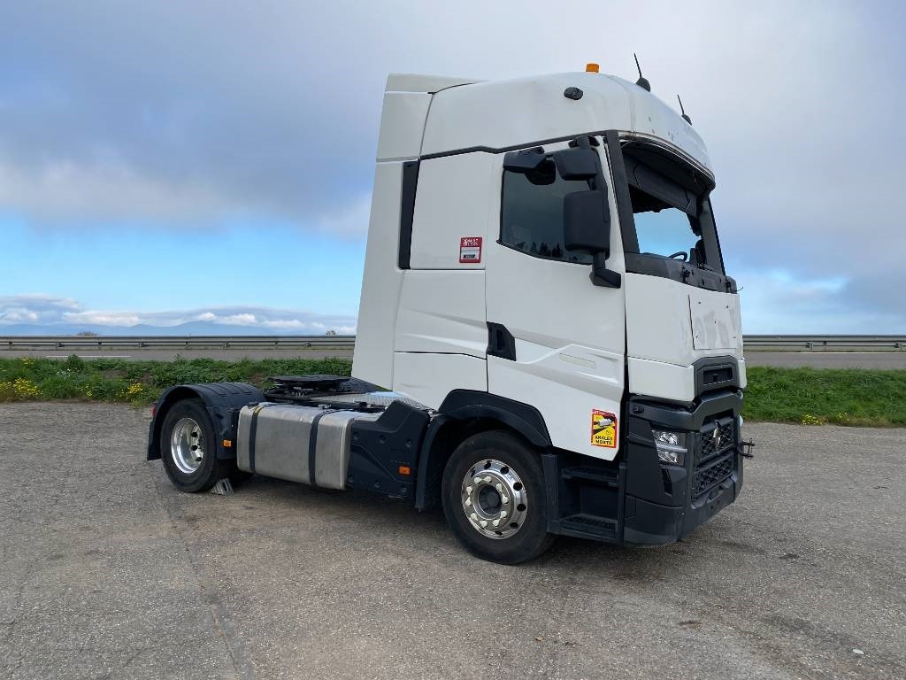 Renault T 480/Retarder Carte grise Française endommagé  - Tractor unit: picture 3 Renault T 480/Retarder Carte grise Française endommagé  - Tractor unit: picture 3