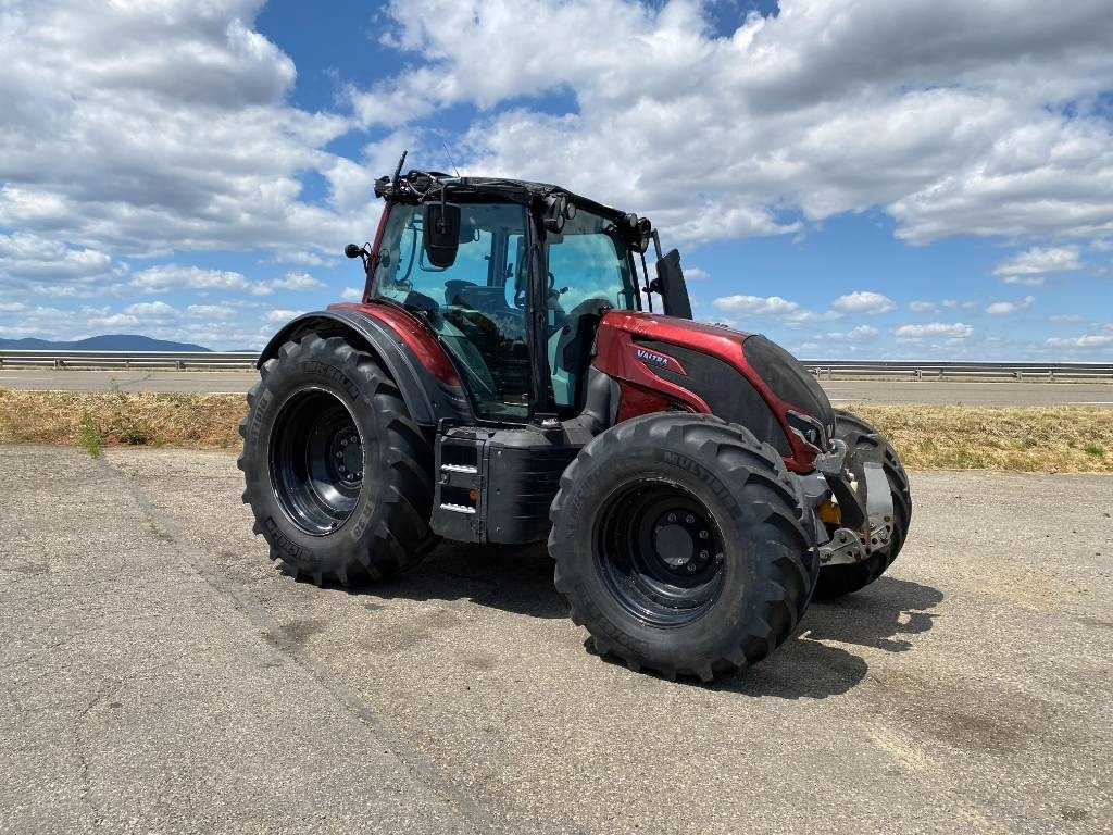 Valtra N 175 / DIRECT Variation Continue endommagé - Farm tractor: picture 3 Valtra N 175 / DIRECT Variation Continue endommagé - Farm tractor: picture 3