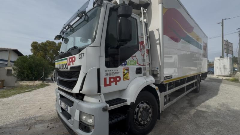 Iveco STRALIS 360 EEV FRIGO CARRIER HAYON - Refrigerator truck: picture 3 Iveco STRALIS 360 EEV FRIGO CARRIER HAYON - Refrigerator truck: picture 3