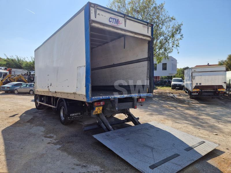 Renault DCI 220 - Box truck: picture 3 Renault DCI 220 - Box truck: picture 3