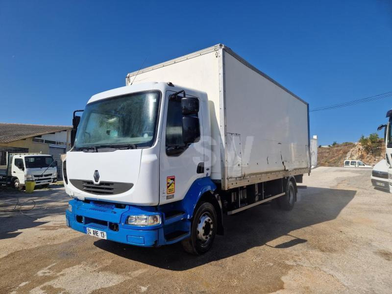 Renault DCI 220 - Box truck: picture 2 Renault DCI 220 - Box truck: picture 2