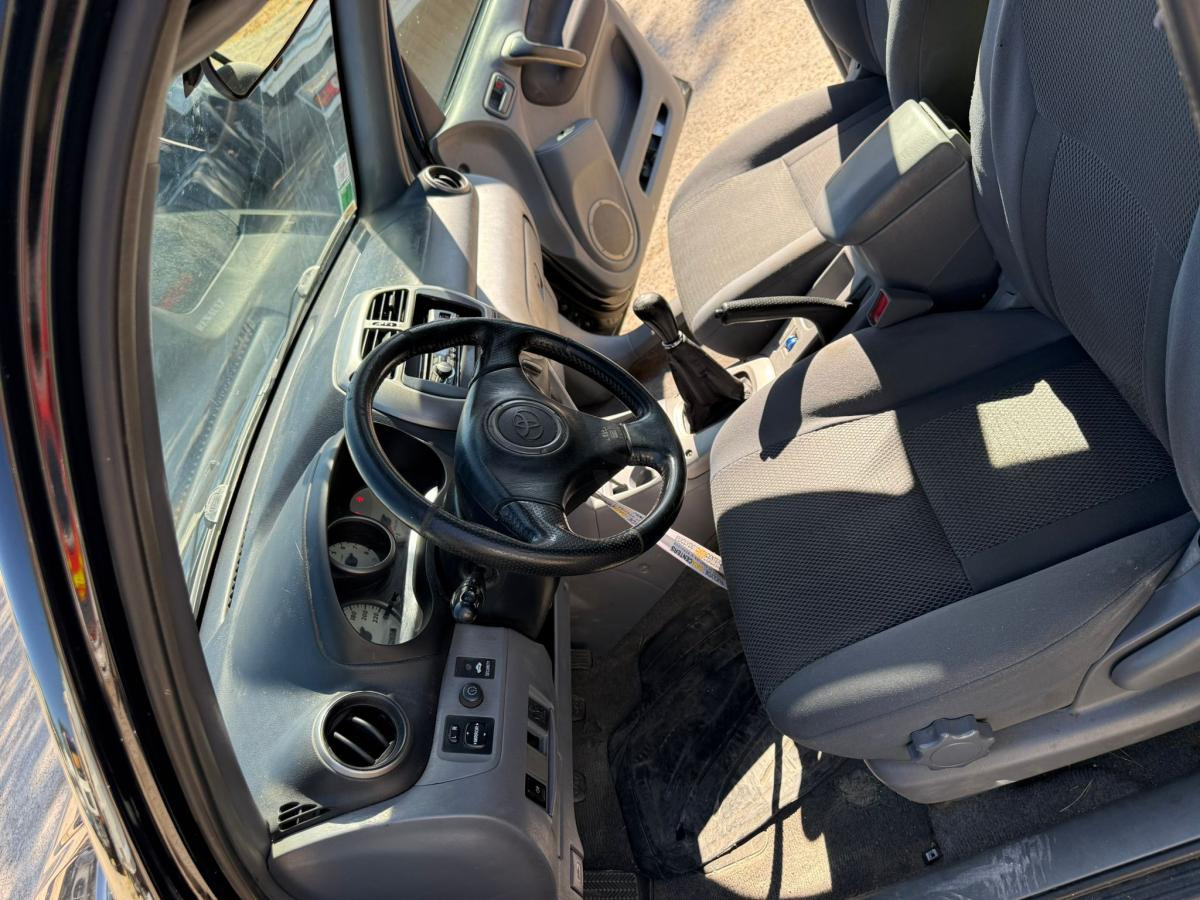 Toyota Rav 4 - Hatchback: picture 4 Toyota Rav 4 - Hatchback: picture 4