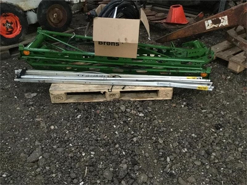 Amazone UG3000 - Trailed sprayer: picture 2 Amazone UG3000 - Trailed sprayer: picture 2