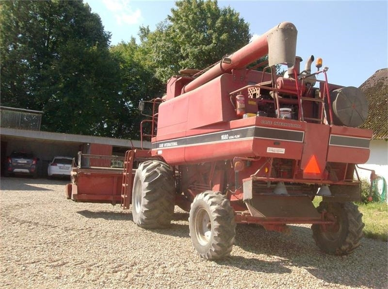 Case IH 1680 E 22 fod skærebord og ekstra bredde hjul - Combine harvester: picture 5 Case IH 1680 E 22 fod skærebord og ekstra bredde hjul - Combine harvester: picture 5