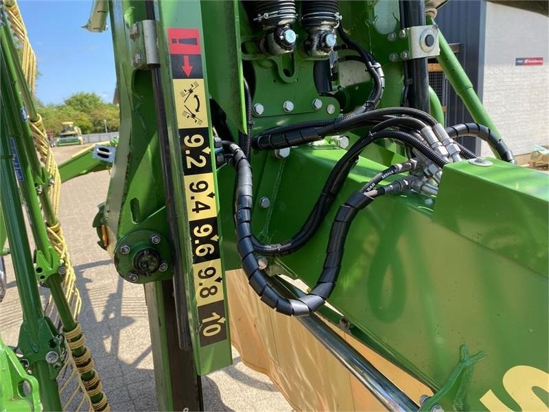 Krone Swadro TC 1000 Plus model - Tedder/ Rake: picture 5 Krone Swadro TC 1000 Plus model - Tedder/ Rake: picture 5