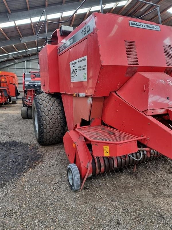 Massey Ferguson >190 bigpallepresser Parkland Ballevogn - Square baler: picture 2 Massey Ferguson >190 bigpallepresser Parkland Ballevogn - Square baler: picture 2