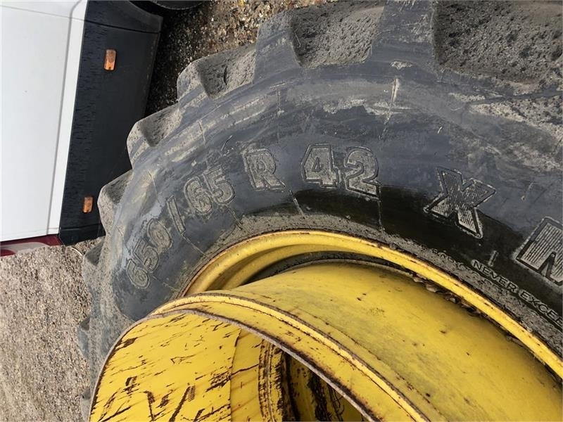 Michelin 650/65-42 - Tire: picture 3 Michelin 650/65-42 - Tire: picture 3