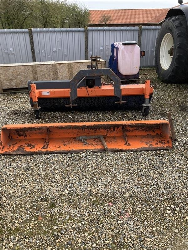 Tuchel Kost med opsamler - Broom for Agricultural machinery: picture 1 Tuchel Kost med opsamler - Broom for Agricultural machinery: picture 1