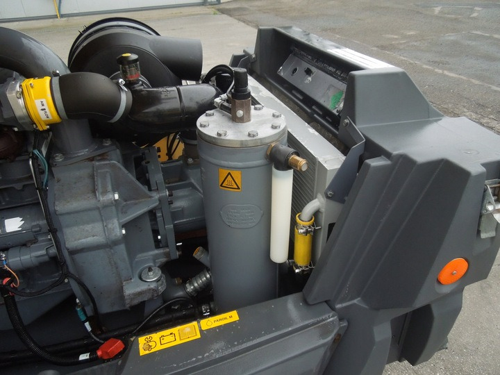 ATLAS COPCO XAS97 - Air compressor: picture 2 ATLAS COPCO XAS97 - Air compressor: picture 2