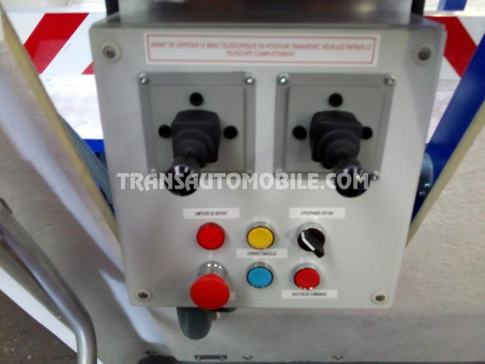 Lease a  Iveco Eurocargo ML150E24W 5.9L Diesel NACELLE - 4x4 Iveco Eurocargo ML150E24W 5.9L Diesel NACELLE - 4x4: picture 11
