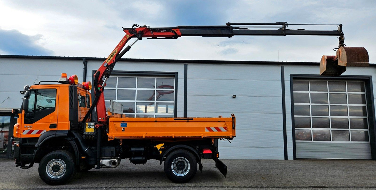 Iveco Trakker 190T33 4x4 Euro5 Kran Palfinger Funk - Tipper, Crane truck: picture 2 Iveco Trakker 190T33 4x4 Euro5 Kran Palfinger Funk - Tipper, Crane truck: picture 2