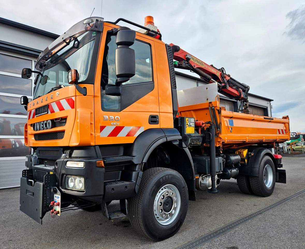 Iveco Trakker 190T33 4x4 Euro5 Kran Palfinger Funk - Tipper, Crane truck: picture 4 Iveco Trakker 190T33 4x4 Euro5 Kran Palfinger Funk - Tipper, Crane truck: picture 4
